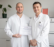 Die Universitätsfrauenklinik Magdeburg ist als Endometriosezentrum zertifiziert worden: Oberarzt Dr. med. Paolo Gennari gemeinsam mit Prof. Dr. med. Atanas Ignatov, Klinikdirektor der Universitätsklinik für Frauenheilkunde, Geburtshilfe und Reproduktionsmedizin Magdeburg.
